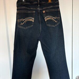 Women's Wrangler Aura Boot Cut Jeans-Size 6 Short